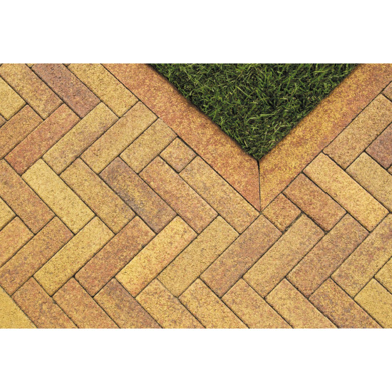 Тротуарна плитка "Цегла без фаски" — стильне рішення для рівного мощення